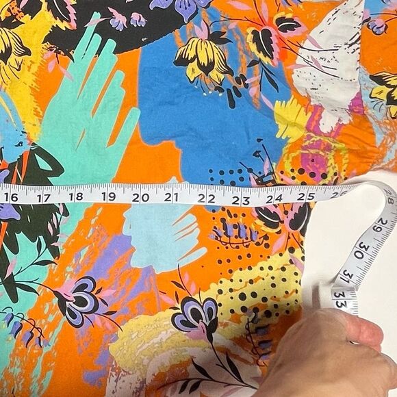 158C Asymmetrical Hem 3/4 Sleeve Abstract and Floral Print Tunic XL - Picture 7 of 14